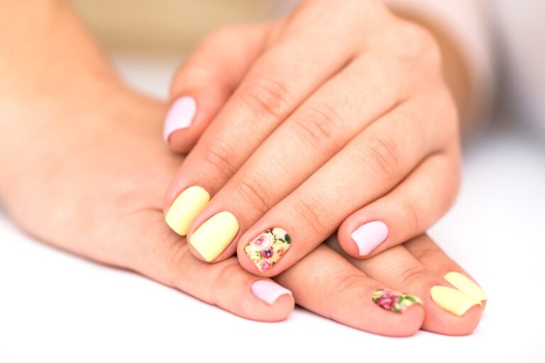 Read more about the article The Art of Nail Care: Mastering the Perfect Cut & File