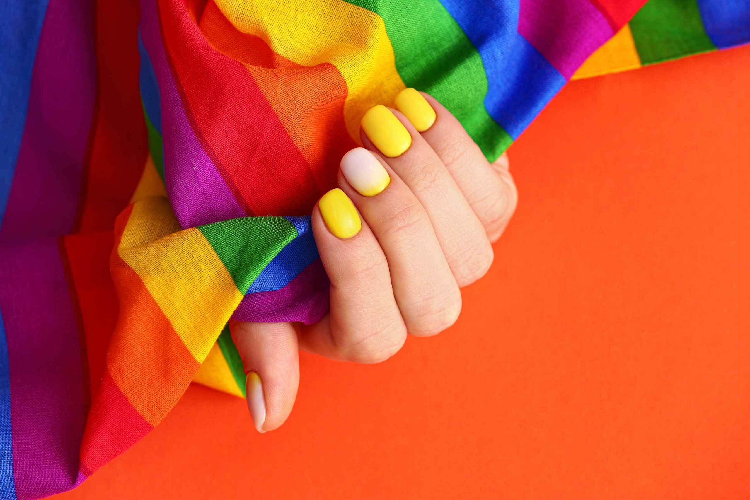 Read more about the article Success Stories: Transforming Ordinary Nails Into Stunning March Manicures