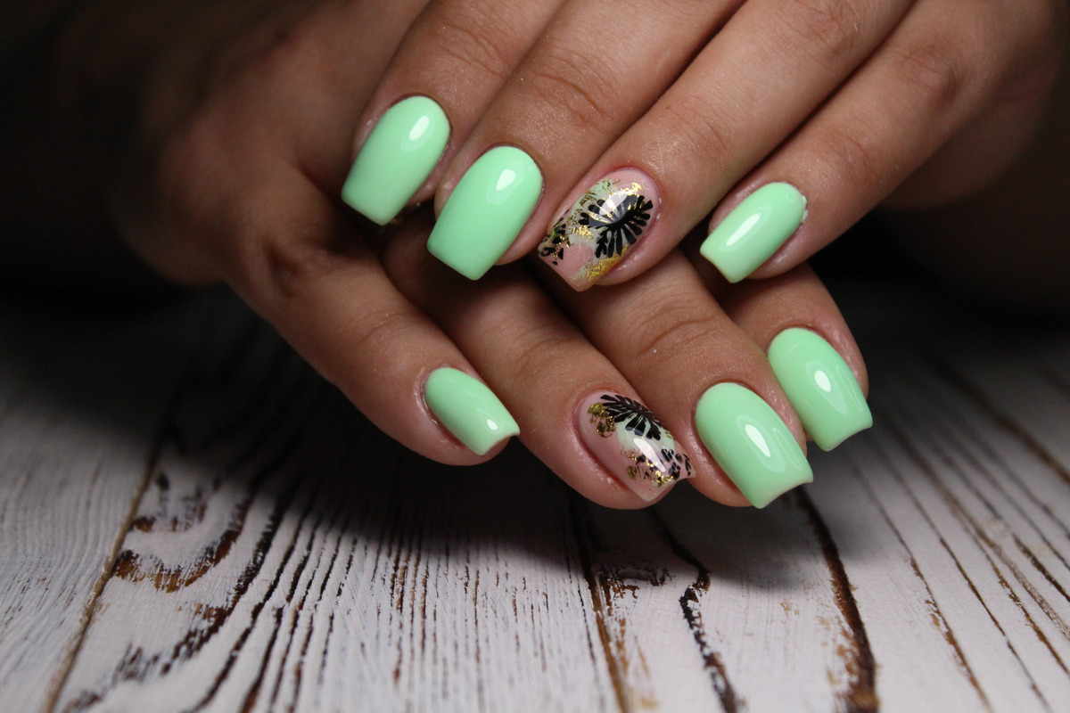 Read more about the article Success Story: Transforming Nails With The Perfect One Technique